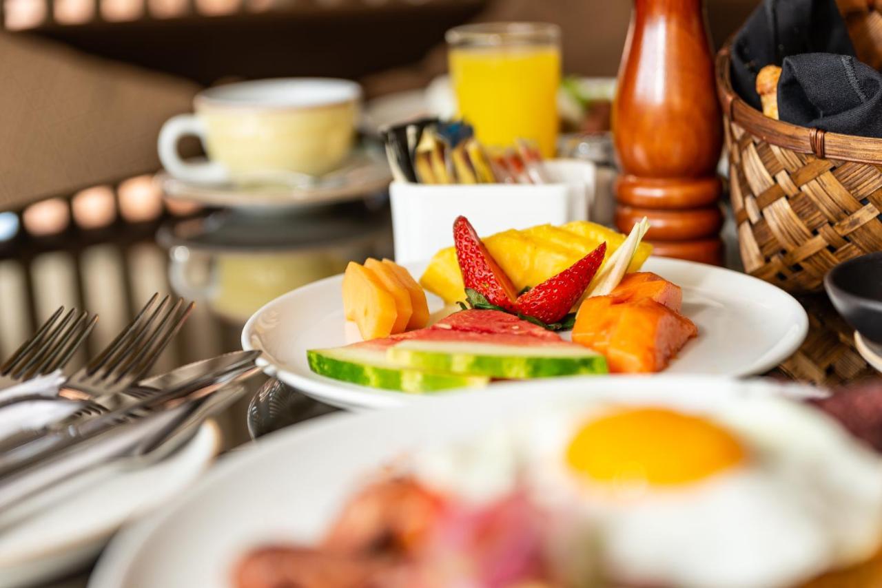 Hotel York Luxury Suites Medellin By Preferred Exterior foto A fruit salad