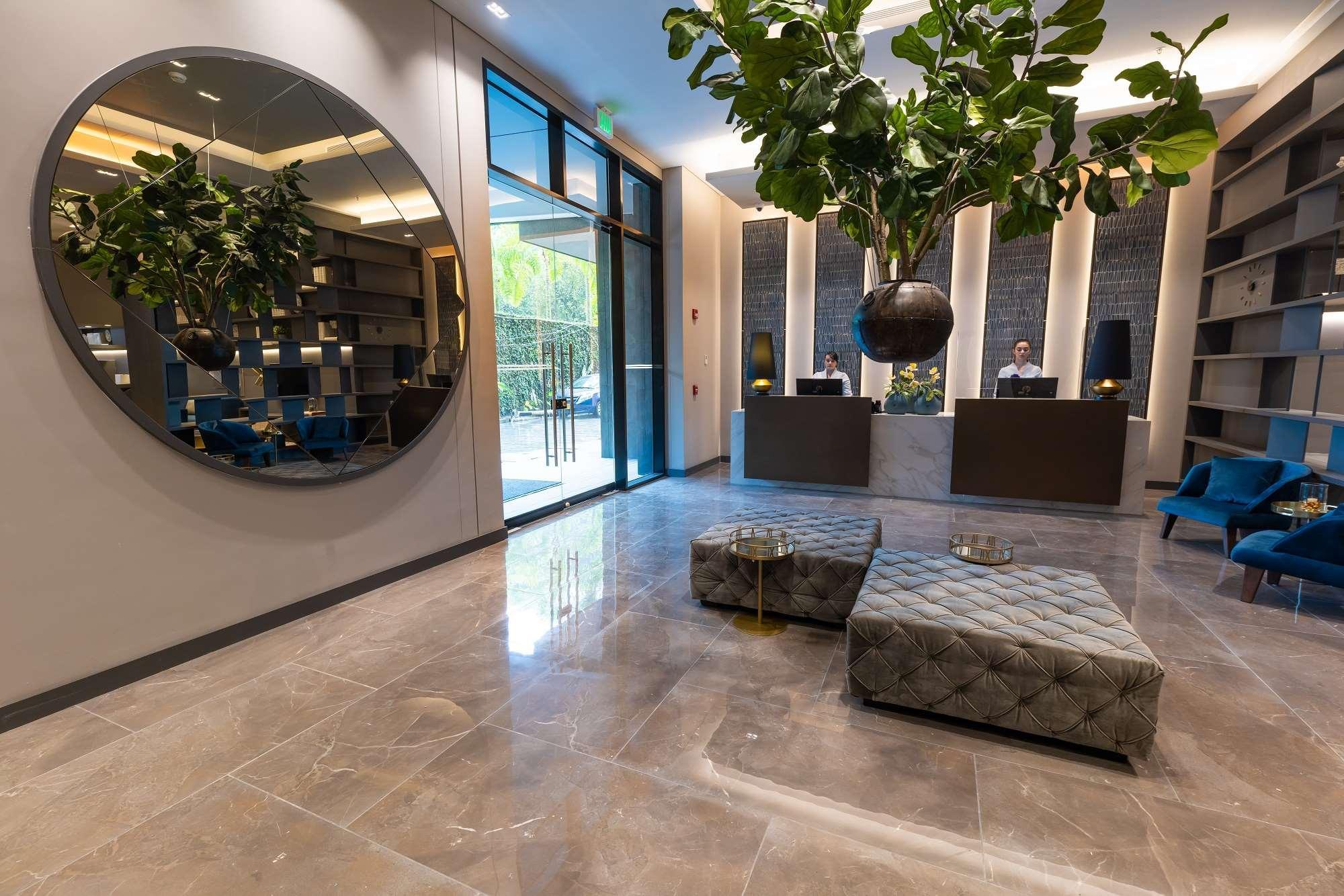 Hotel York Luxury Suites Medellin By Preferred Exterior foto The lobby of the hotel
