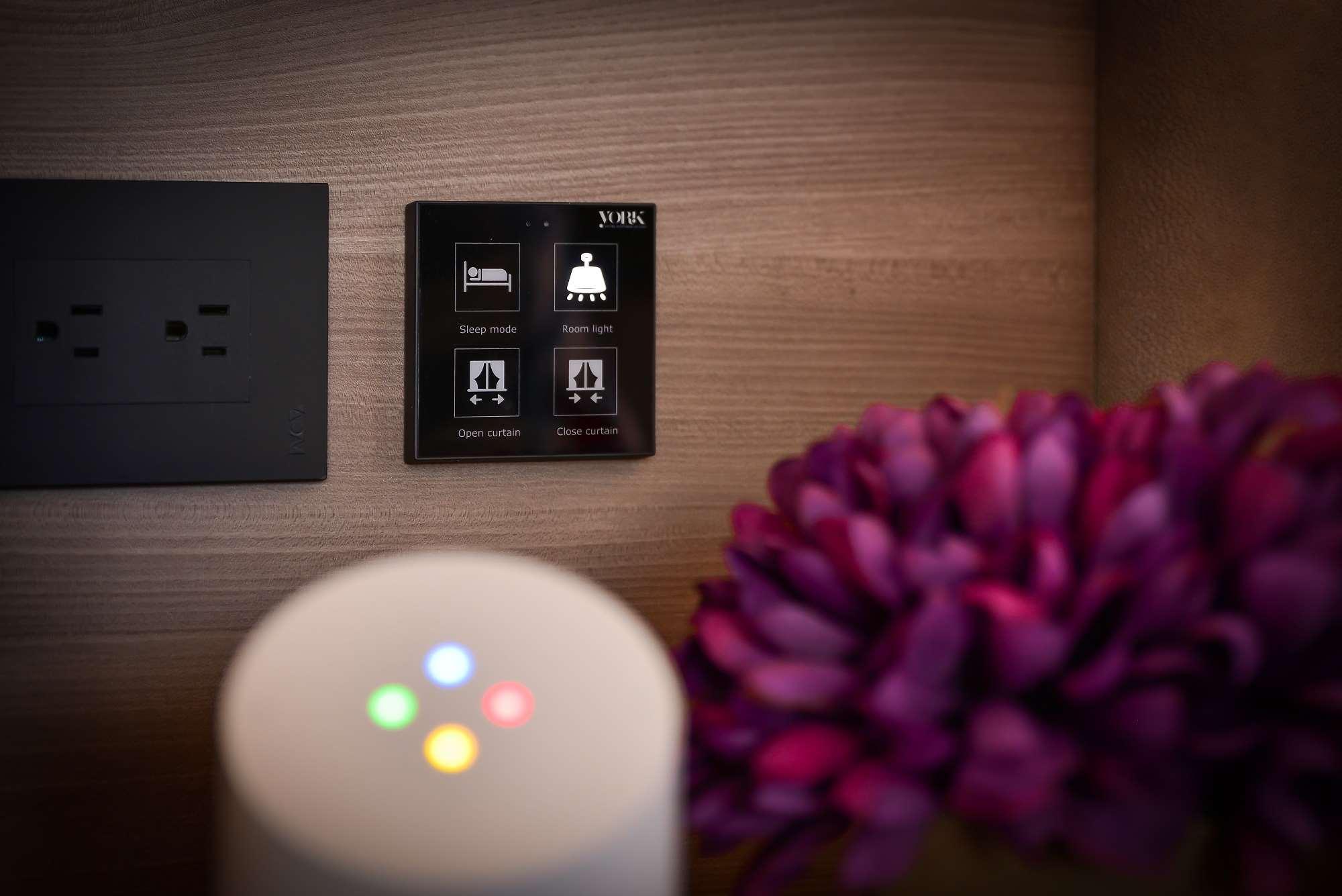 Hotel York Luxury Suites Medellin By Preferred Exterior foto Smart home automation