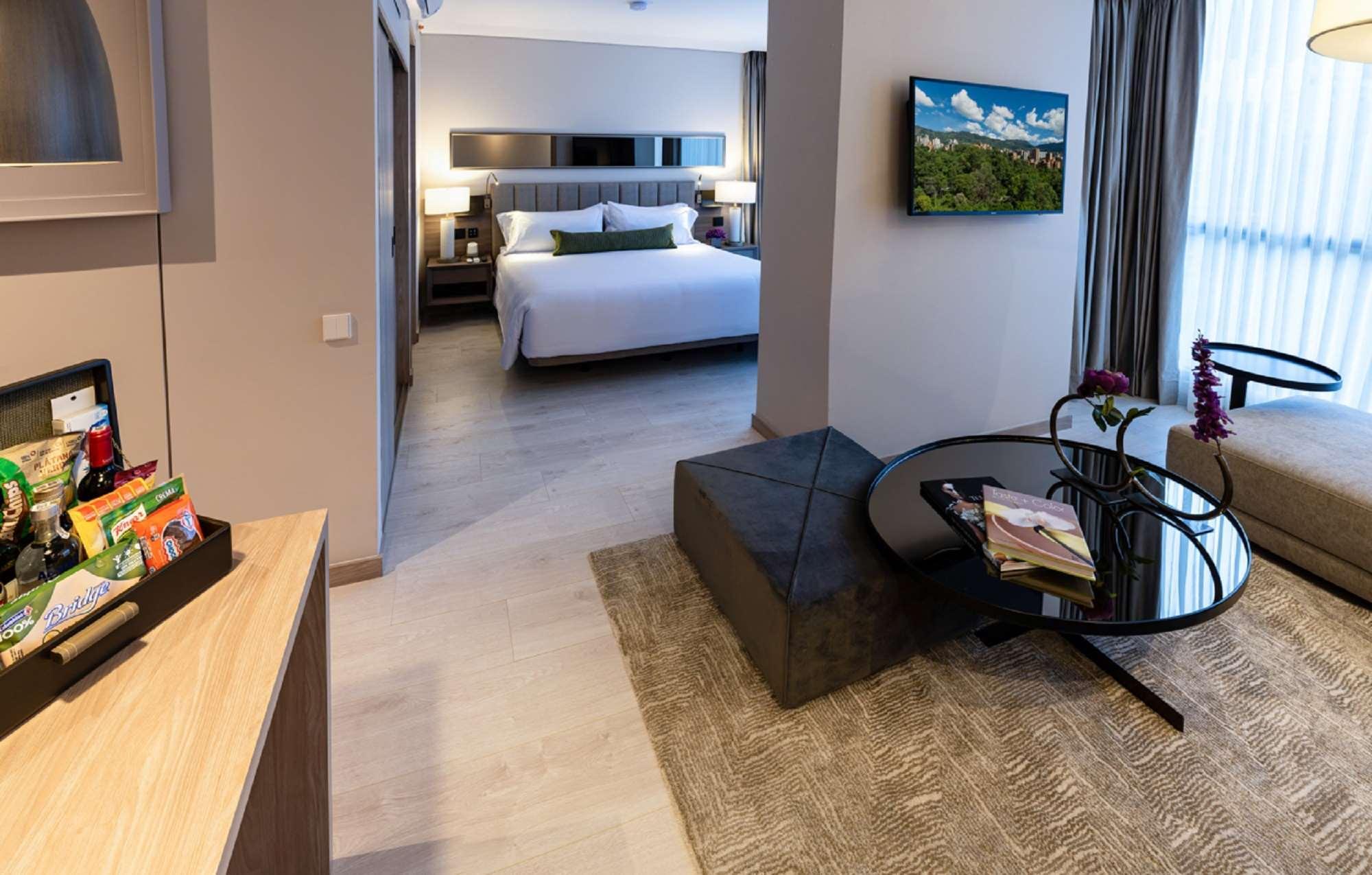 Hotel York Luxury Suites Medellin By Preferred Exterior foto A suite at the hotel