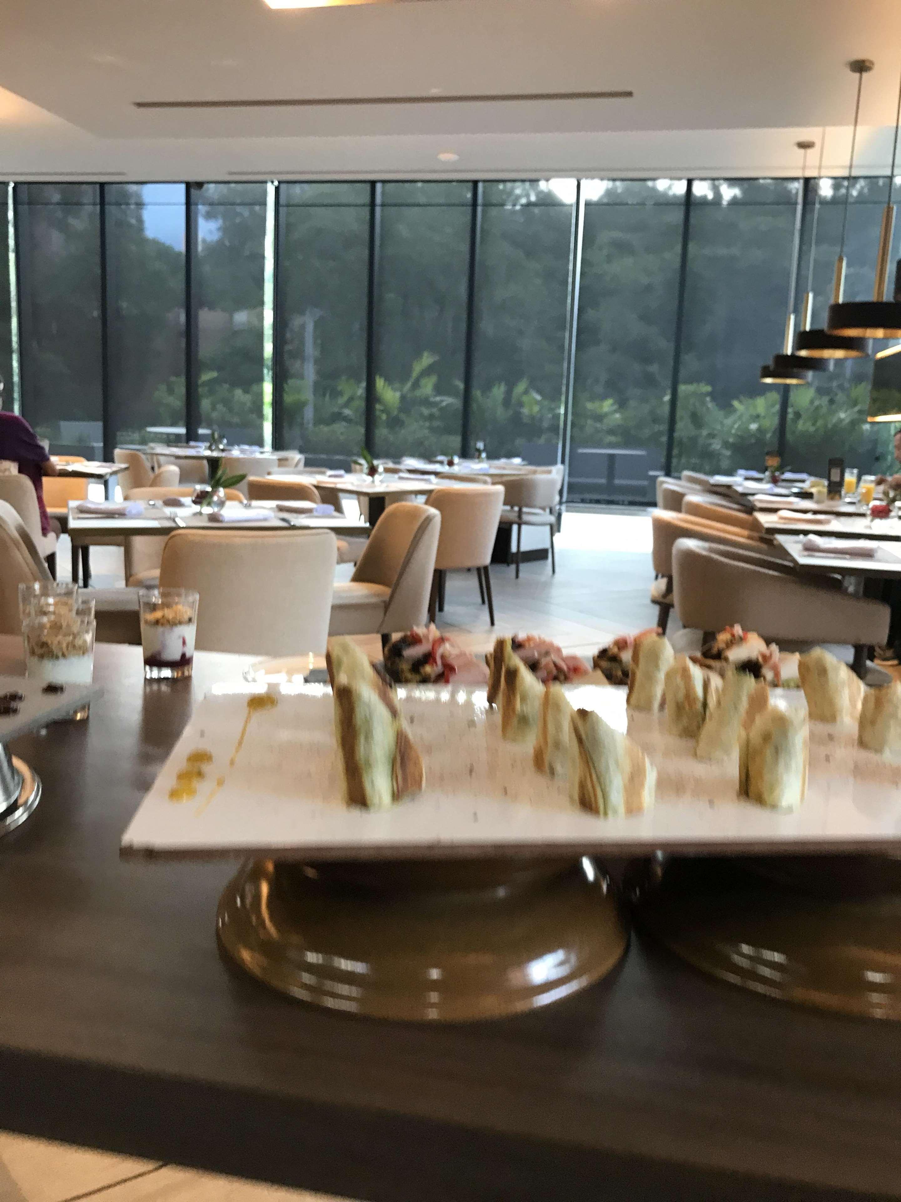 Hotel York Luxury Suites Medellin By Preferred Exterior foto The interior of the restaurant