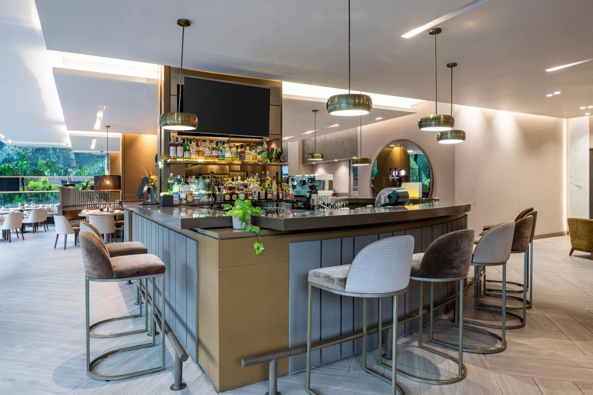 Hotel York Luxury Suites Medellin By Preferred Exterior foto The bar at the new lounge